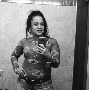 Meet your Posher, Sharon